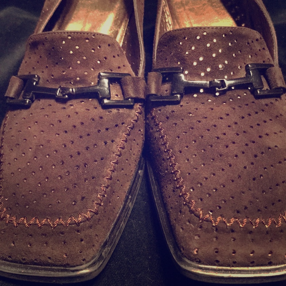 Stuart Weitzman Pumps - image 3